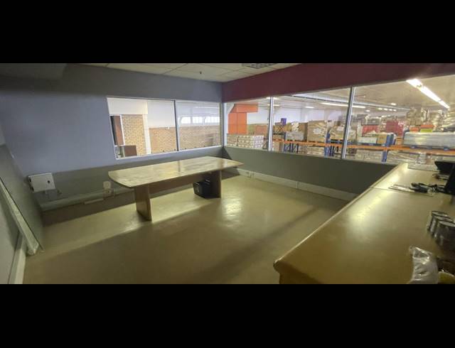 6,220M² WAREHOUSE TO LET IN DIEP RIVER